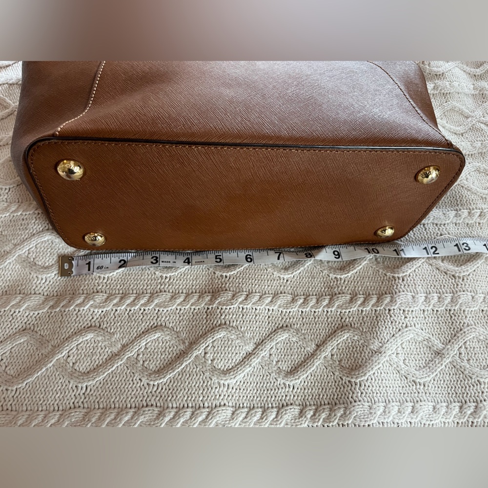 Michael Kors Brown Leather Shoulder Bag Like New - Picture 9 of 13